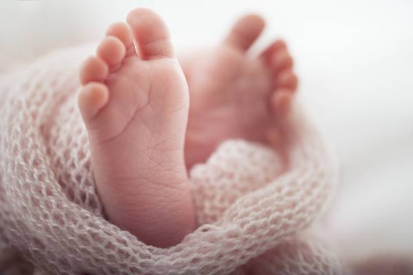 چرا آزمایش خونو از کف پای نوزاد می گیرند؟
