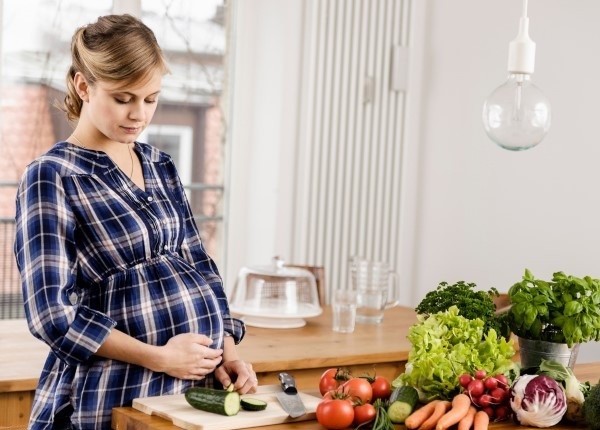 تغذیه دوران بارداری
