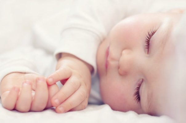 تاثیر خواب کافی بر نوزاد