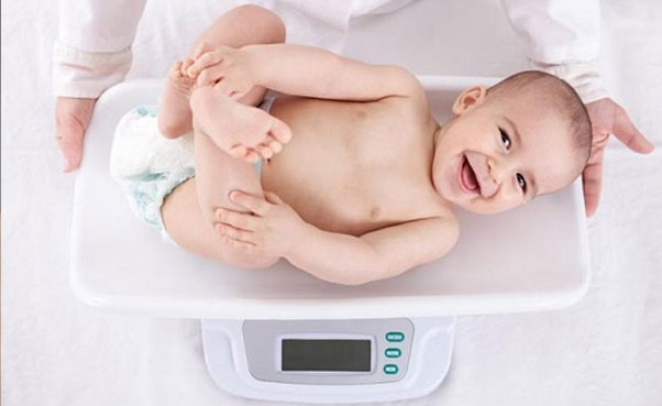 کاهش وزن نوزاد چه دلایلی دارد؟