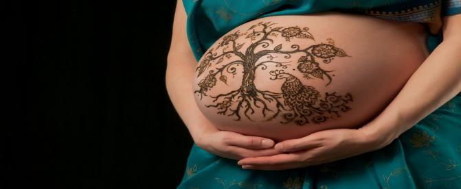 خالکوبی و حنا در بارداری و شیردهی