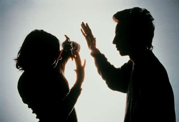خشونت‌های فیزیکی خانگی در بارداری