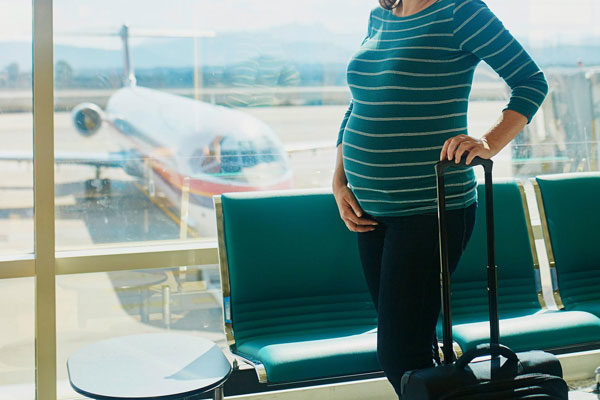 اشکال نداره در بارداری با هواپیما سفر کنیم؟