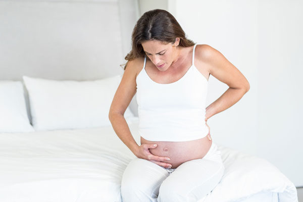 علت انواع کمر درد در بارداری