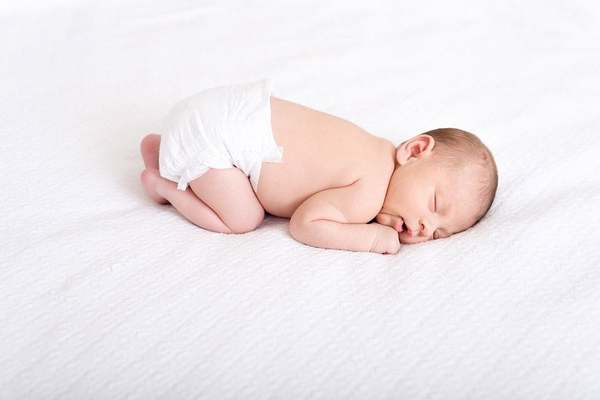 چرا دمر خوابیدن برای نوزاد خطرناکه؟
