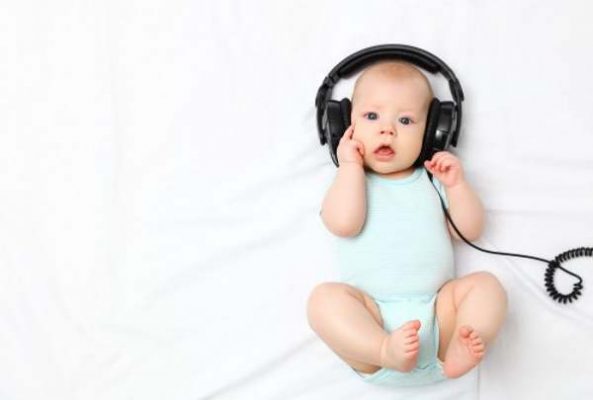 تکامل قدرت شنوایی نوزاد چجوریه؟