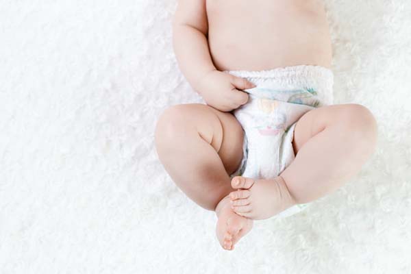 چه چیزی باعث سوختگی پای نوزاد می شود؟