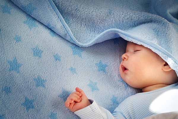 چه کار کنیم نوزاد شب بهتر بخوابد؟