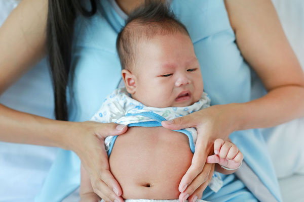 چه بیماری هایی سبب نفخ نوزاد می شوند؟